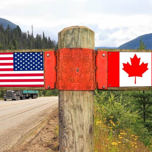 مرزهای کانادا و آمریکا تا یک ماه آینده به روی هم باز خواهد شد