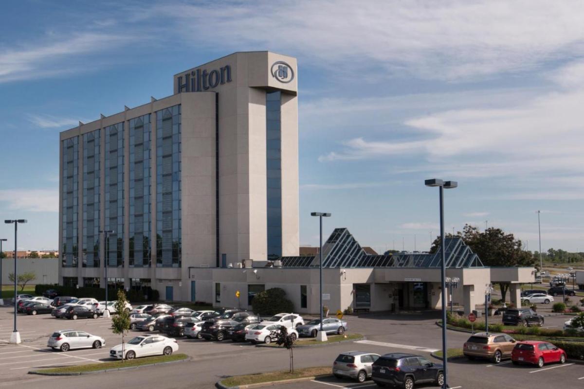 هتل لاوال هیلتون مونترال (Hilton Montreal/Laval) 4 ستاره