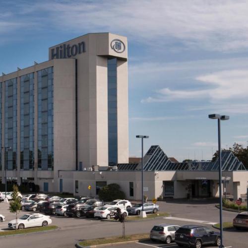 هتل لاوال هیلتون مونترال (Hilton Montreal/Laval) 4 ستاره