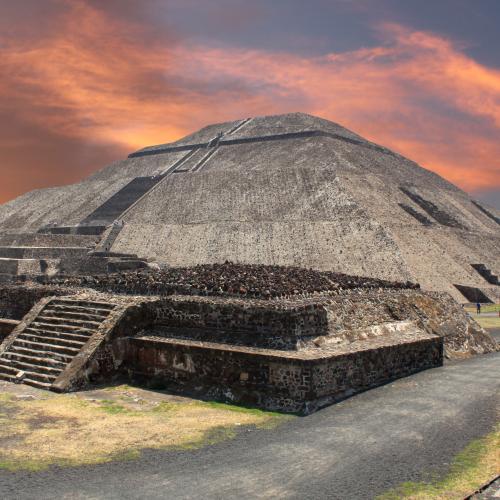 آثار باستانی هرم خورشید و ماه در مکزیک