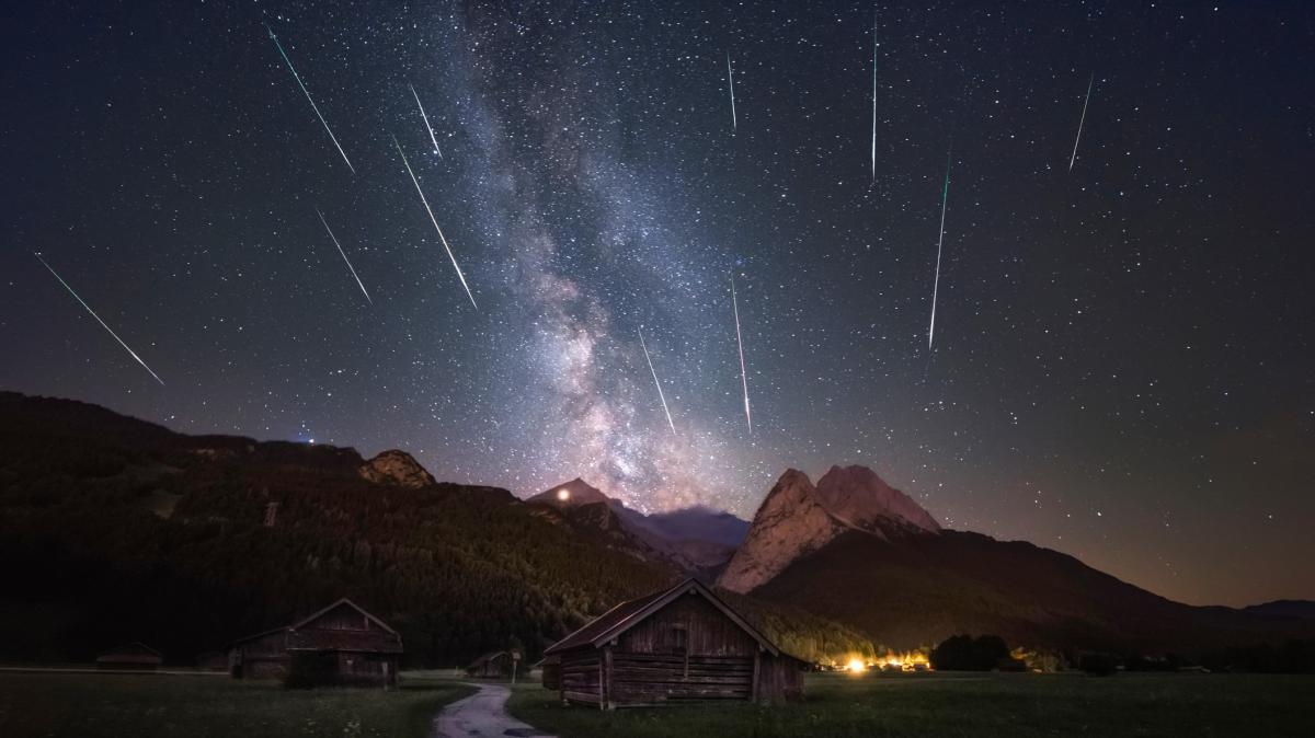 دیدن بارش شهابی برساوشی (Perseid meteor shower) در کانادا