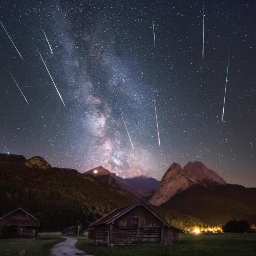 دیدن بارش شهابی برساوشی (Perseid meteor shower) در کانادا