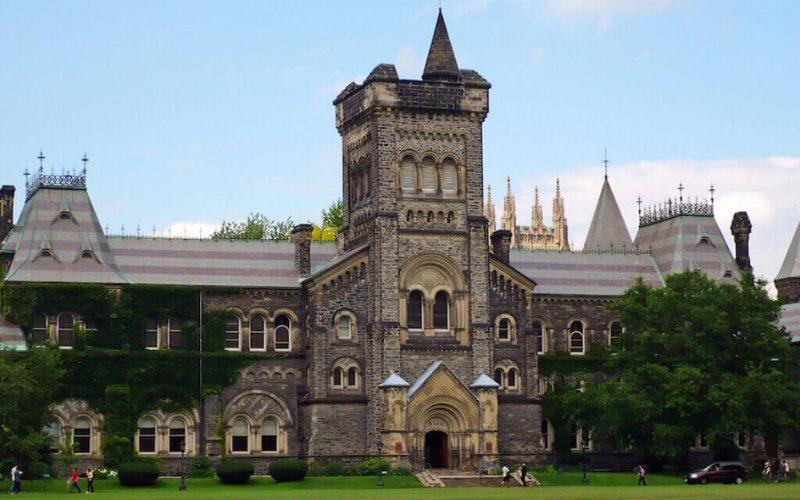 دانشگاه تورنتو در میان پنج دانشگاه برتر تحقیقاتی جهان و رتبه اول در بین دانشگاه های دولتی آمریکای شمالی