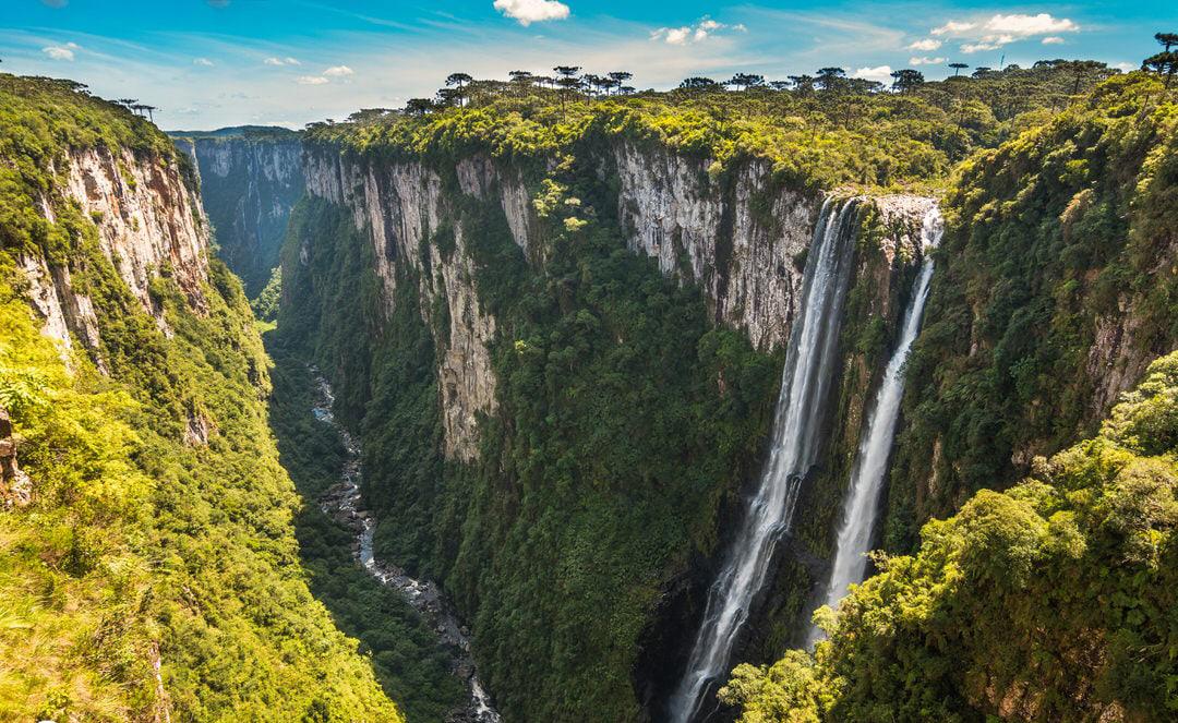 سفر به ده دره برتر جهان: رتبه بندی مبتنی بر داده