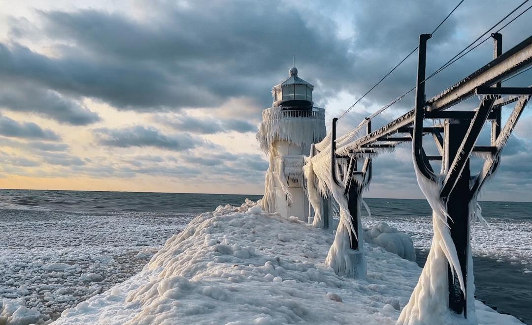 جادوی زمستانی در اسکله سنت جوزف آمریکا