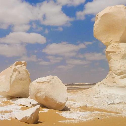 کویر سفید مصر: گوهری در قلب صحرای غربی