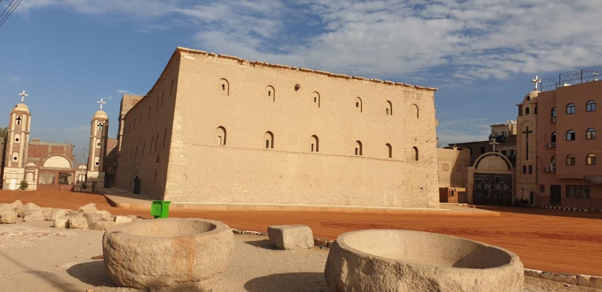 دیر الأحمر (صومعه سرخ) در سوهاج، مصر